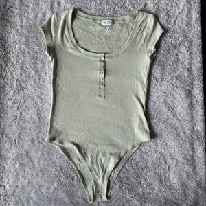 Miss‎ Selfridge Womens Sage Green Ribbed Henley Bodysuit Short Sleeve Size 4